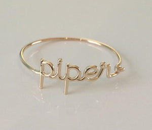 14k Yellow Gold Wire Script Name Bracelet With Side Closure (Customizable)