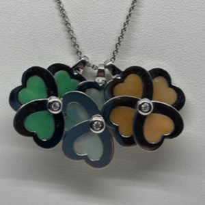 Clover Heart Pendant with a Diamond Heart